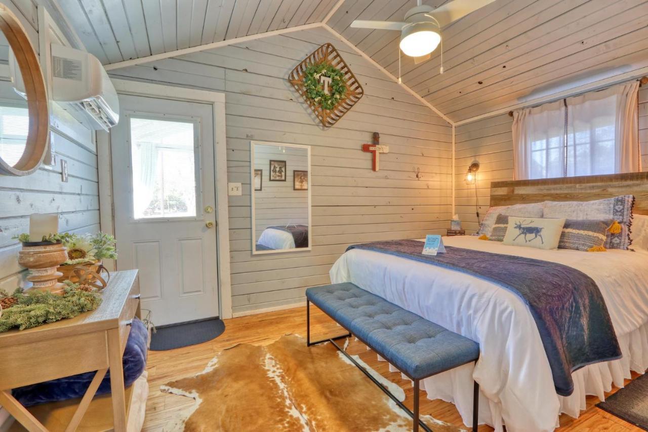 Creekside Cabins - The Texan Wimberley Extérieur photo